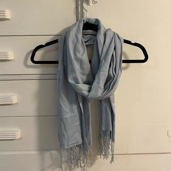 🎉5/$30 - Light blue vintage scarf 💎 - Picture 2 of 3